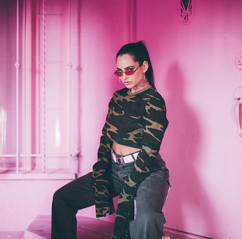EMI Shares New Single "Moneymoney" press image