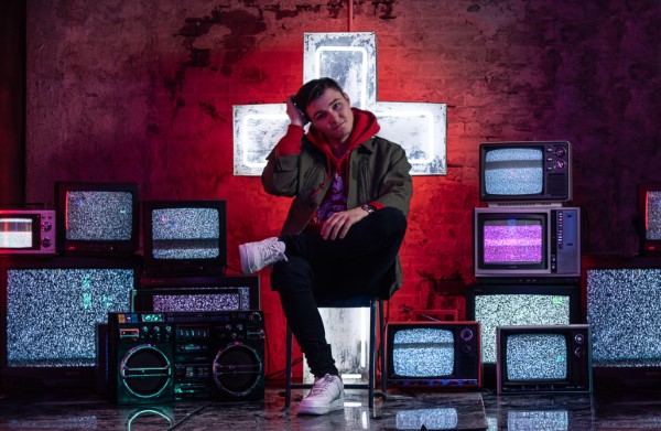 Wes Mason Links Up With Kofi Black On "I Want Your Love" press image