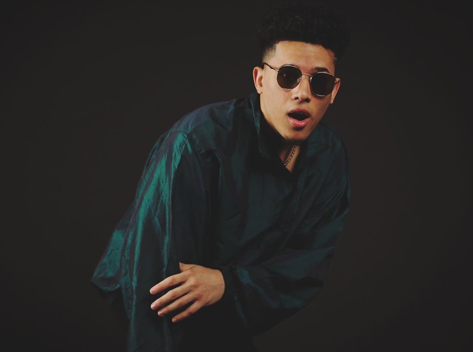 Ronnie Lott Exudes Confidence On "Tease" press image