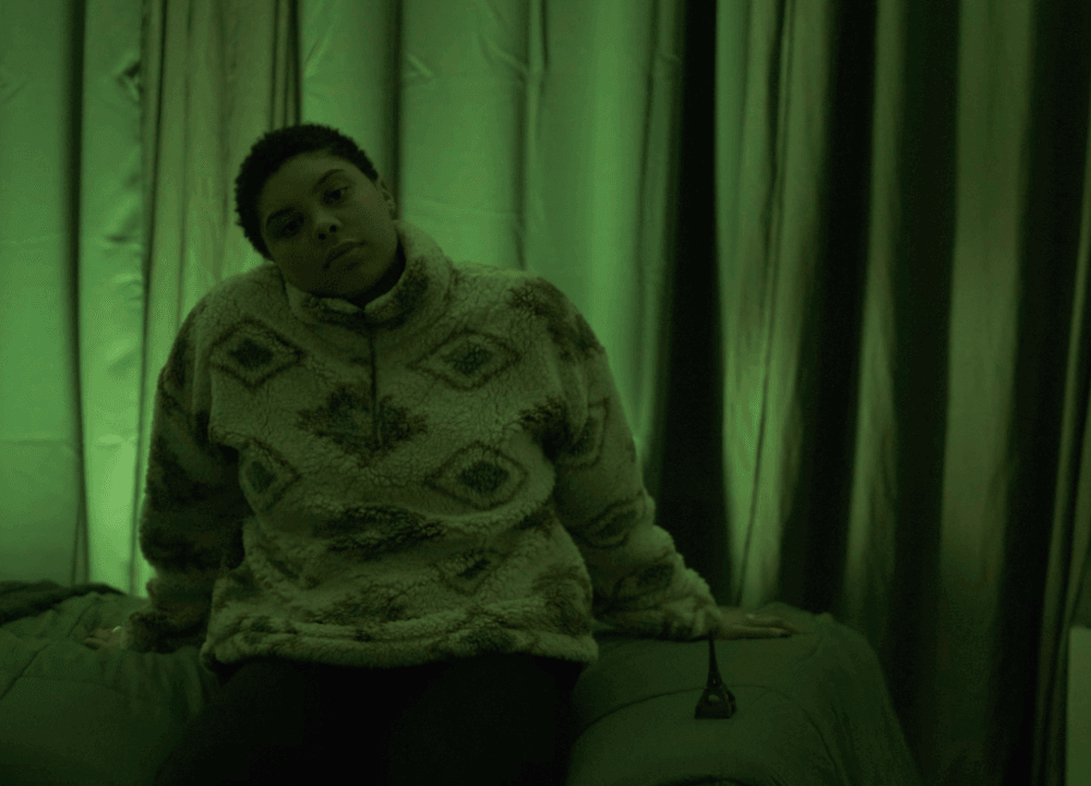 Zoe Hines Drops Visuals For "Paris" press image
